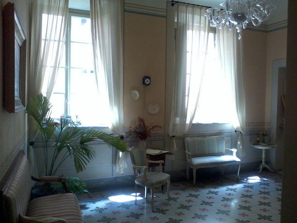 לינה וארוחת בוקר לוקה A Palazzo Busdraghi Residenza D'Epoca מראה חיצוני תמונה