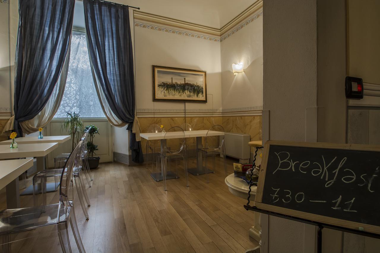 לינה וארוחת בוקר לוקה A Palazzo Busdraghi Residenza D'Epoca חדר תמונה
