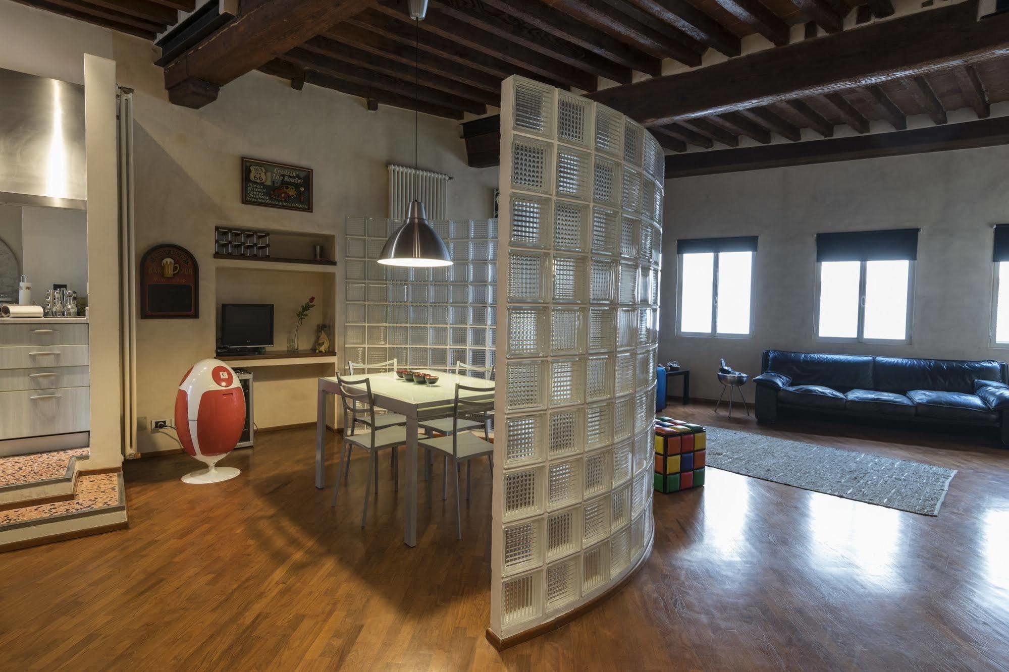 לינה וארוחת בוקר לוקה A Palazzo Busdraghi Residenza D'Epoca מראה חיצוני תמונה